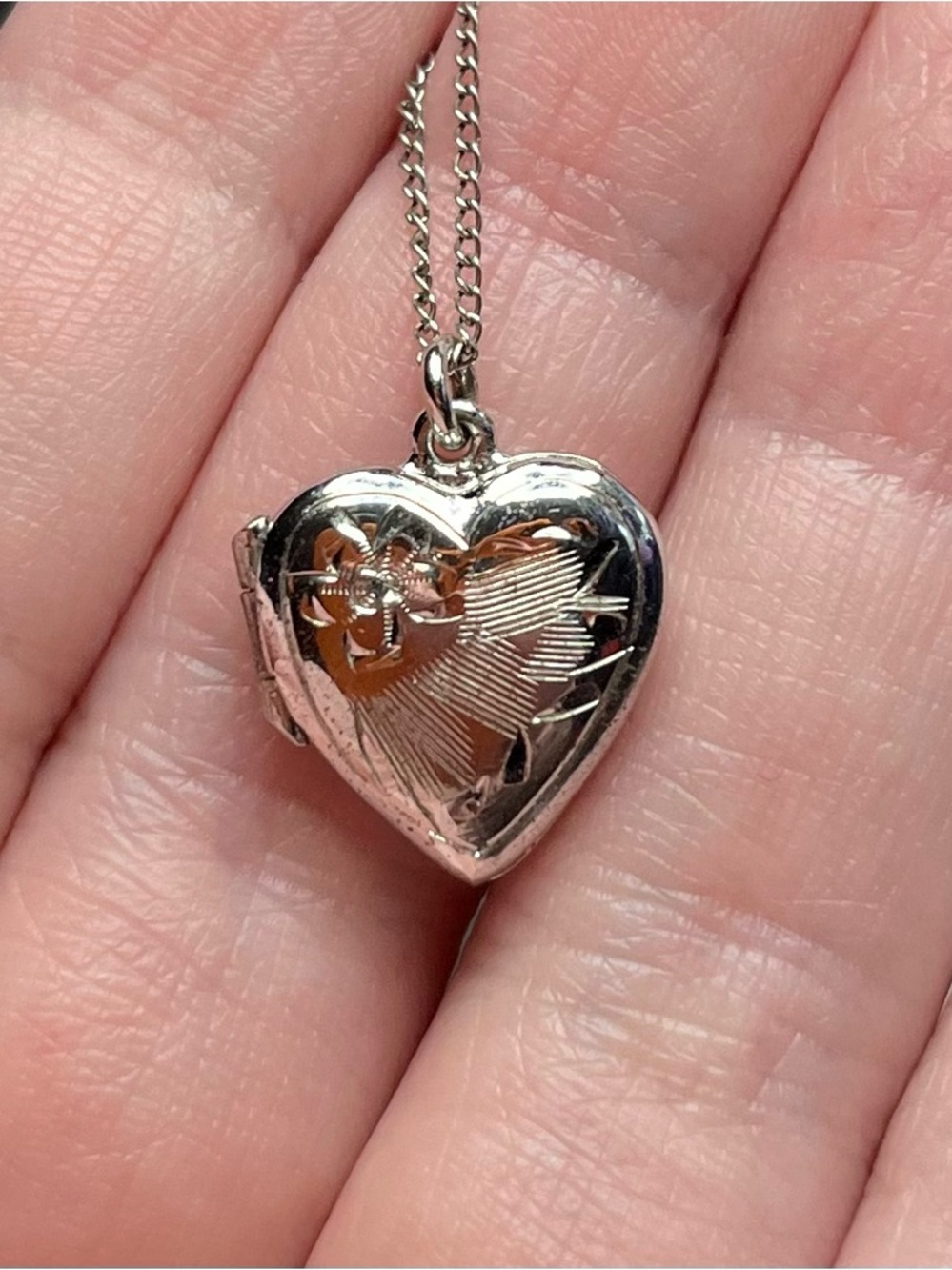 SOLD VTG Sterling Silver Heart Locket Pendant - Picture 3 of 5